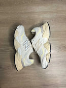 New Balance 9060 Creme e Verde